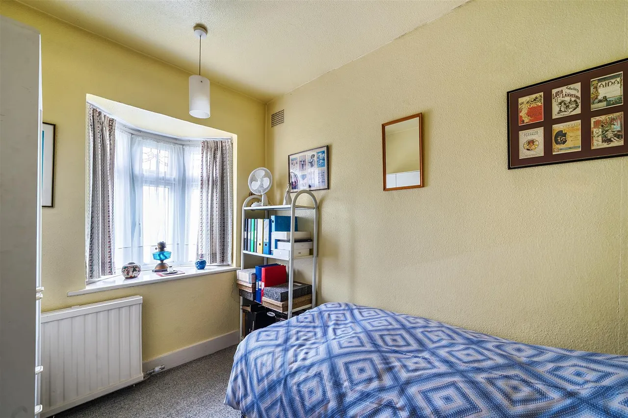Blenheim Gardens, Wembley, photo 10