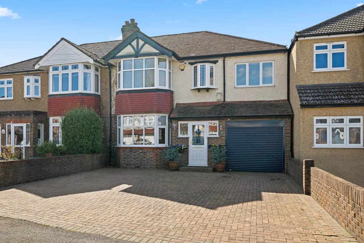 4 bed property for sale, Beverley Road, Worcester Park, KT4