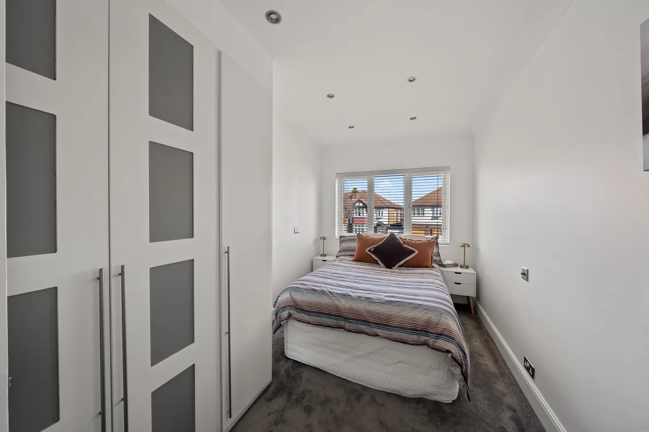 Beverley Road, Worcester Park, KT4, photo 13