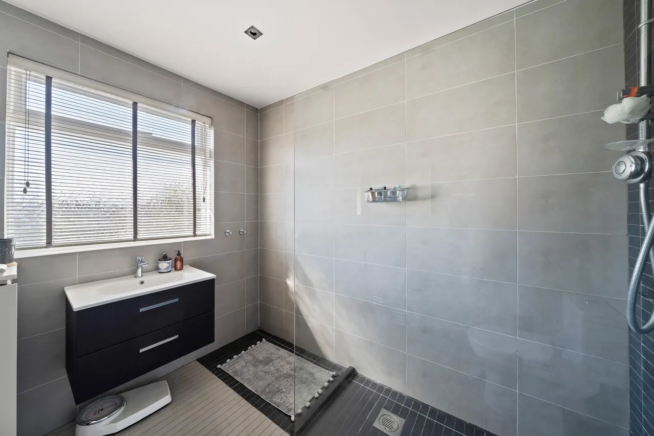 Beverley Road, Worcester Park, KT4, photo 16