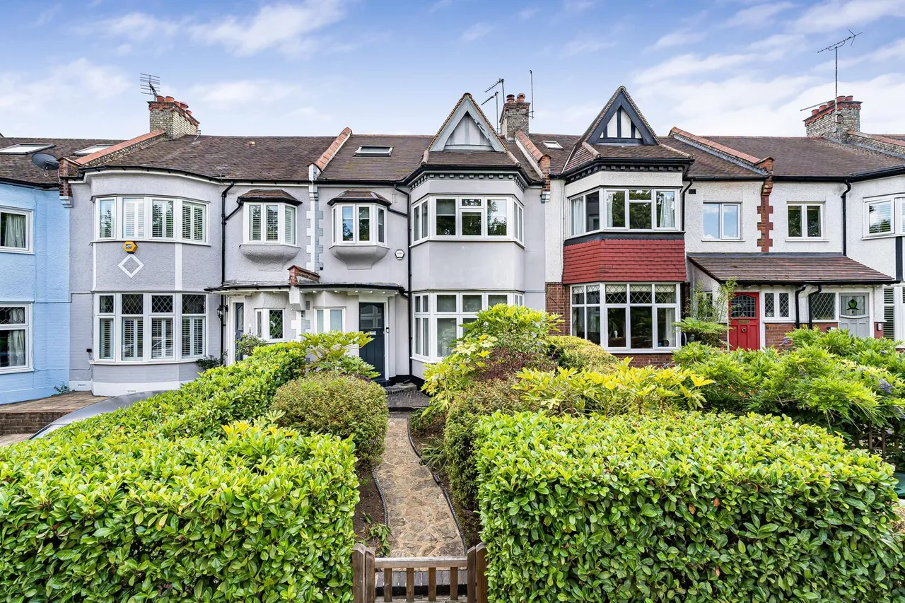 Priory Road, N8, photo 3