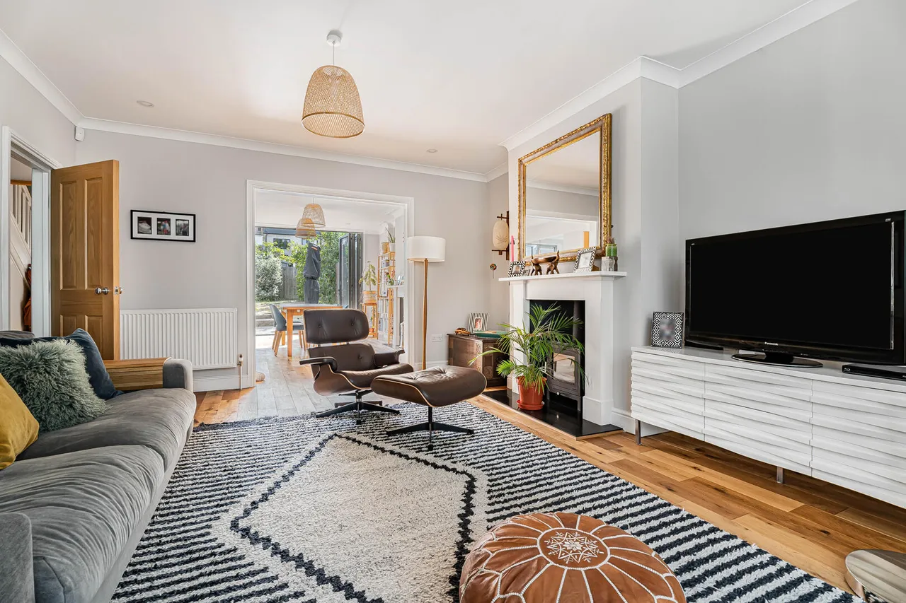 4 bed property for sale, Priory Road, N8
