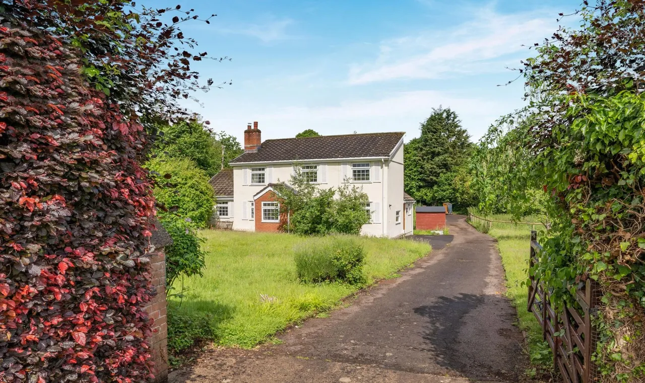3 bed house for sale, Cold Harbour, Usk, NP15