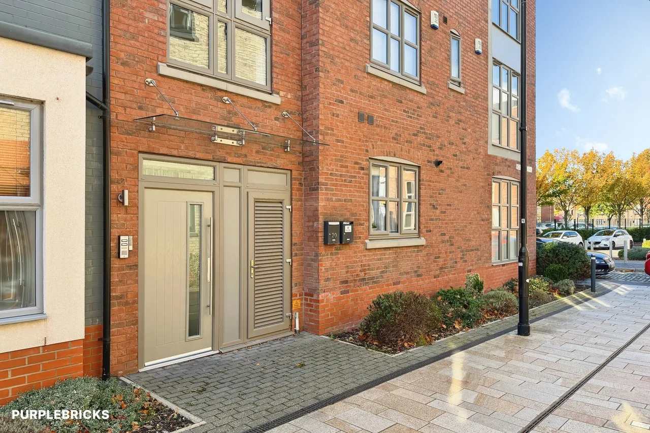 2 bed flat for sale, Scotts Square, Hull, HU1