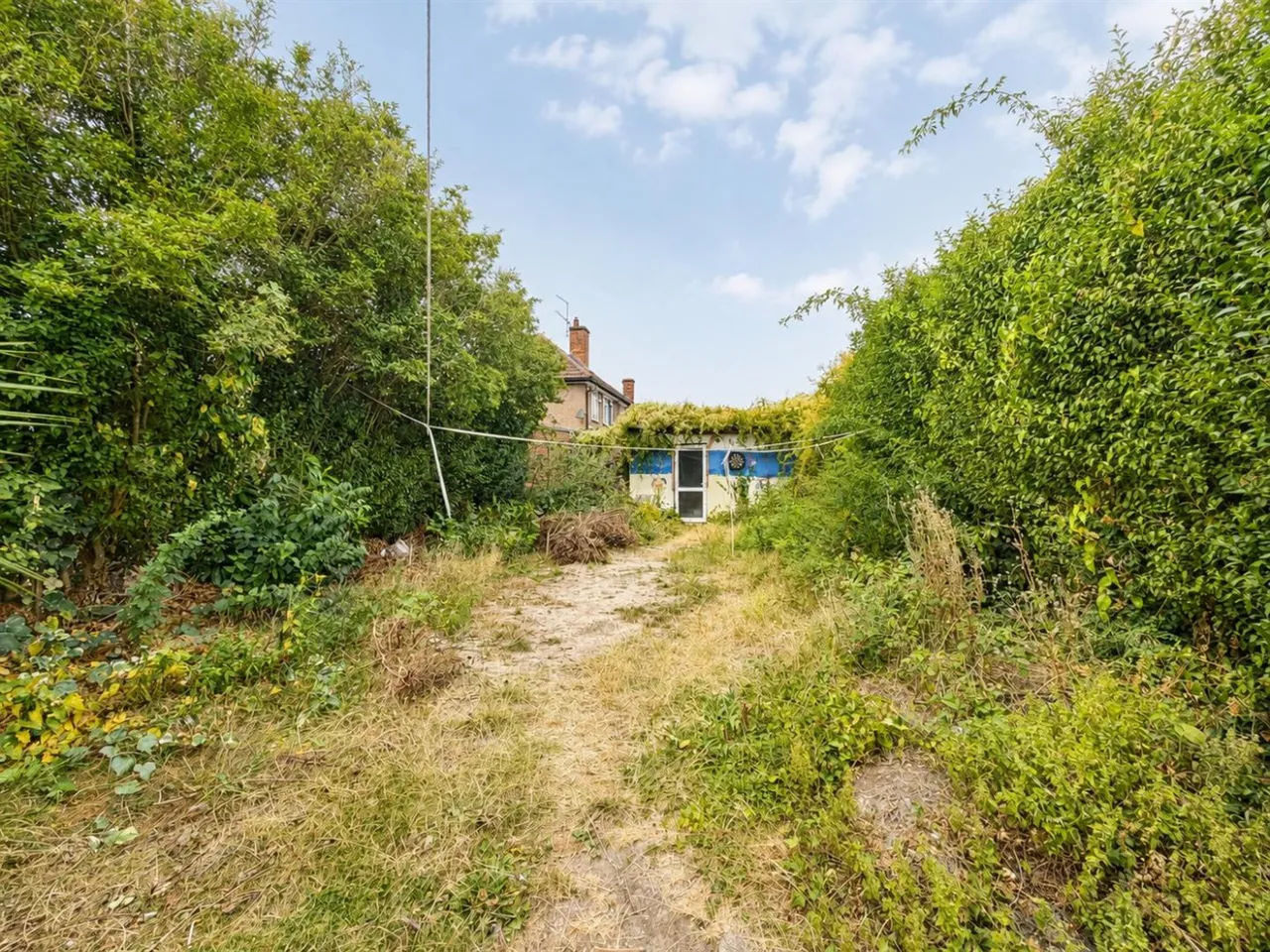 Semi-Detached To LetVicarage Farm Road, Hounslow, TW5, photo 11