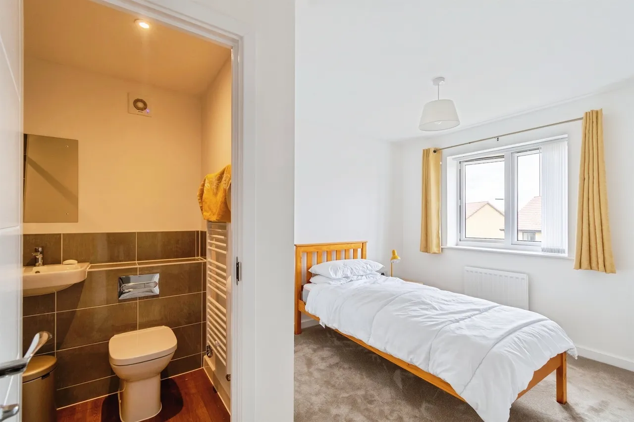 Wiltshire Drive, Patterdown, Chippenham, photo 9