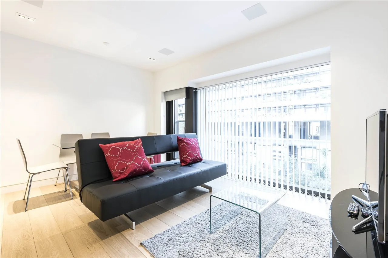 1 bed flat for sale — Wood Street, London, EC2Y