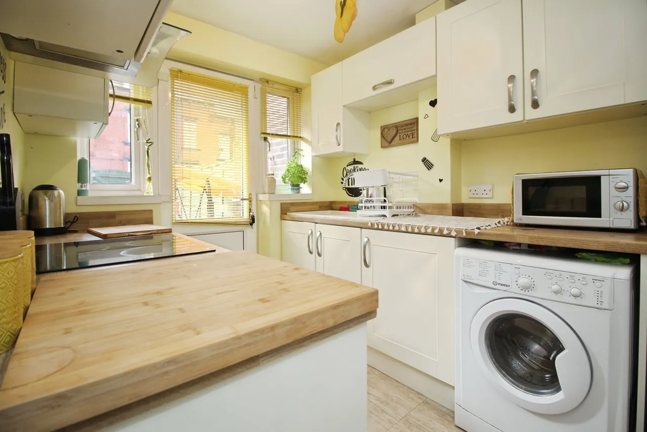Armley Ridge Road, LEEDS, West Yorkshire, LS12, photo 5