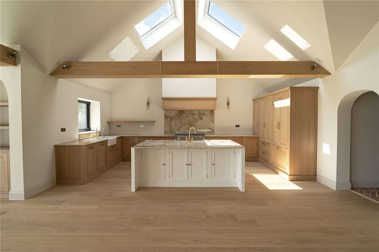 Ashridge Farm, Green End Road, Radnage, Buckinghamshire, HP14 4BY, photo 6