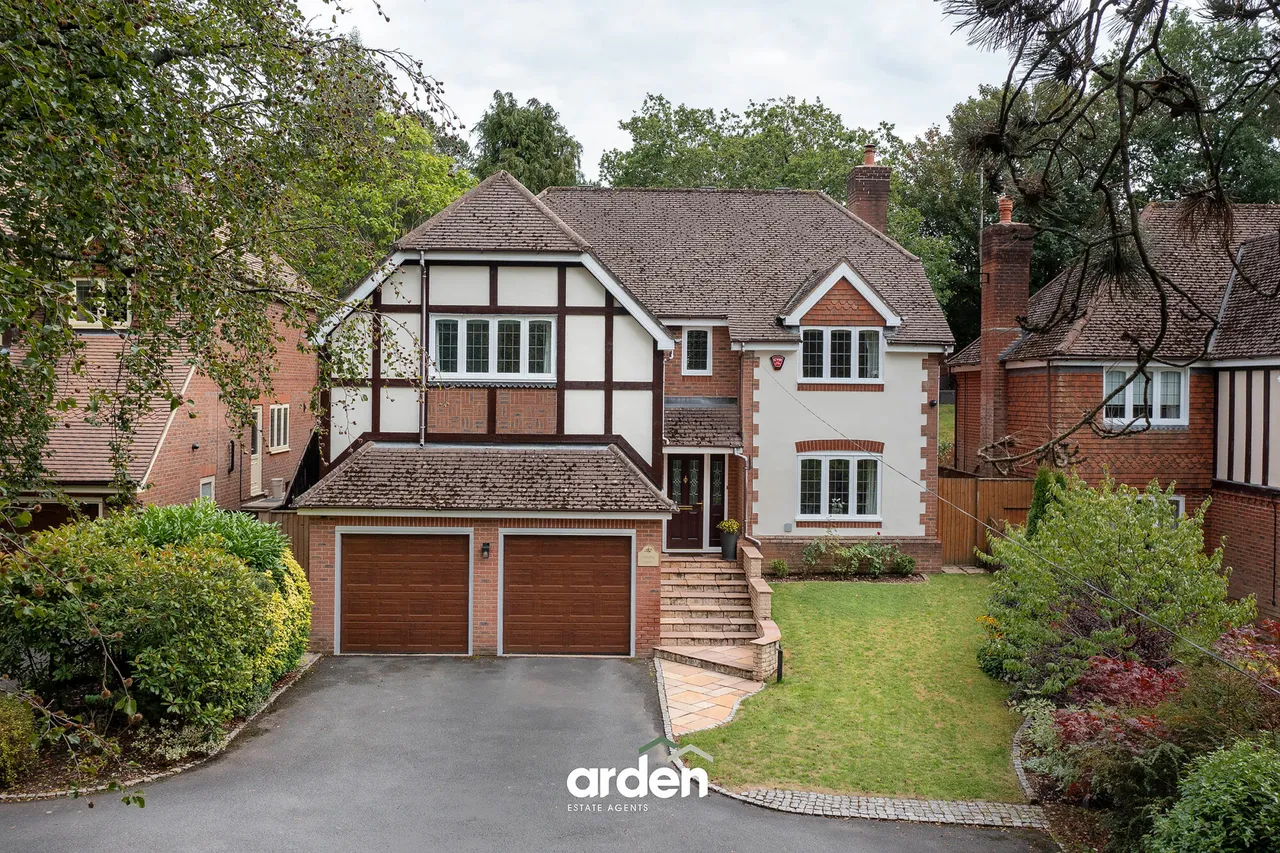 4 bed house for sale, Mearse Lane, Barnt Green, B45