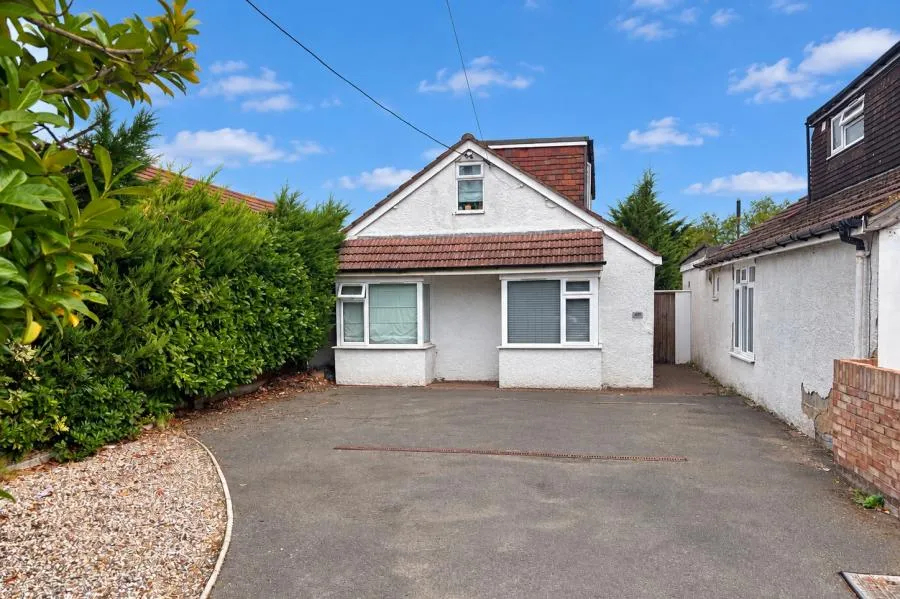 6 bed house for sale, Reading Road, Winnersh, RG41