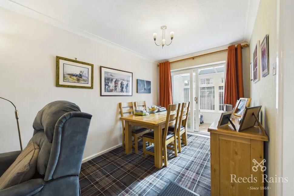 Newton Drive, Wakefield, WF1, photo 3