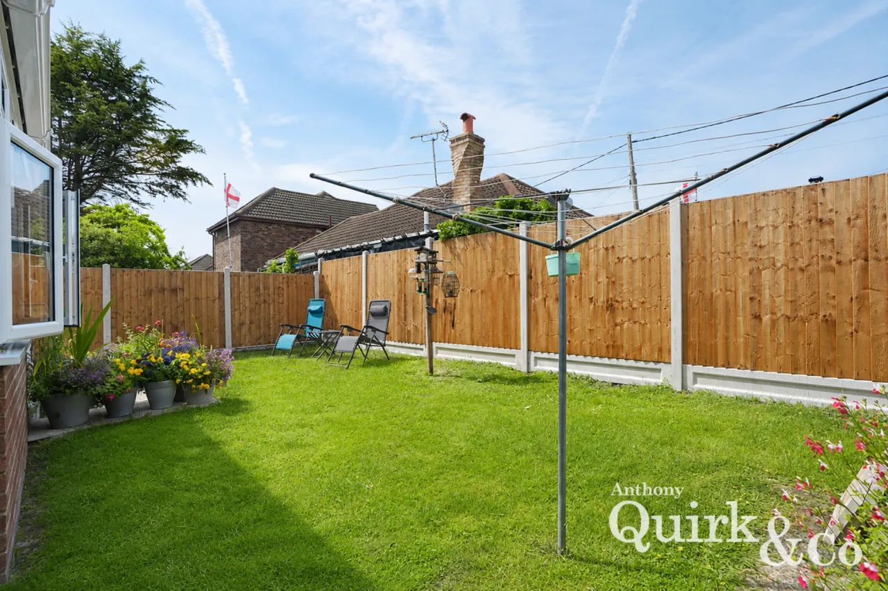 Waarem Avenue, Canvey Island, SS8, photo 12