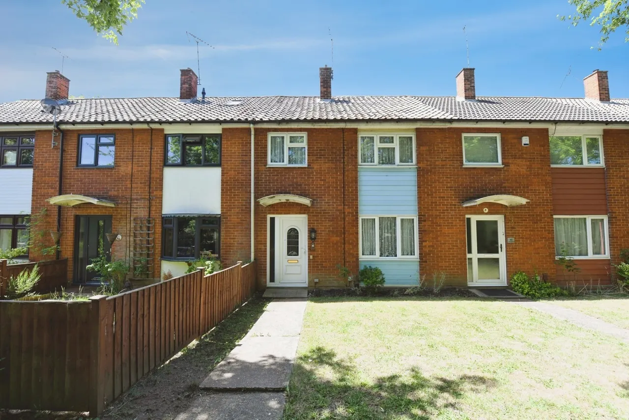 3 bed house for sale — Pamplins, Basildon, Essex, SS15