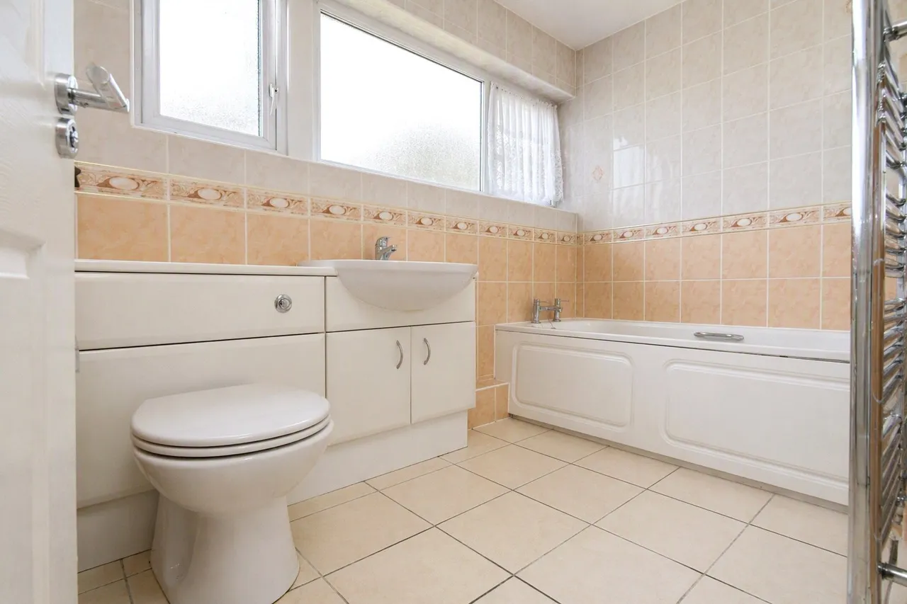 Pamplins, Basildon, Essex, SS15, photo 15