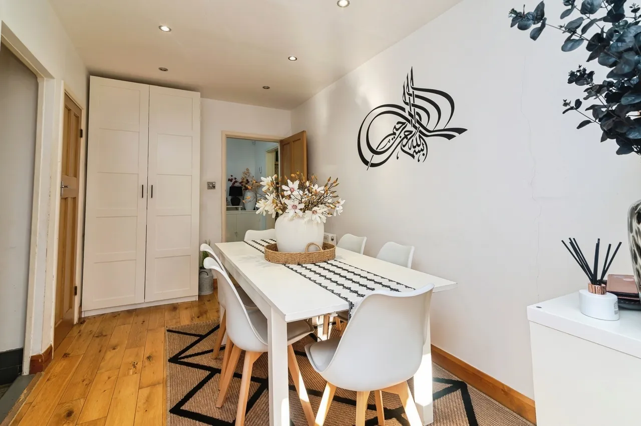 Glendon Drive, Nottingham, Nottinghamshire, NG5, photo 5