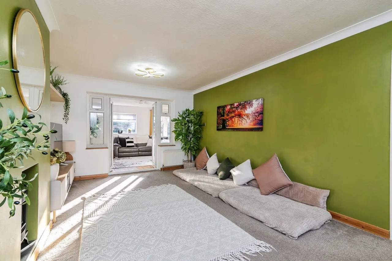 Glendon Drive, Nottingham, Nottinghamshire, NG5, photo 2