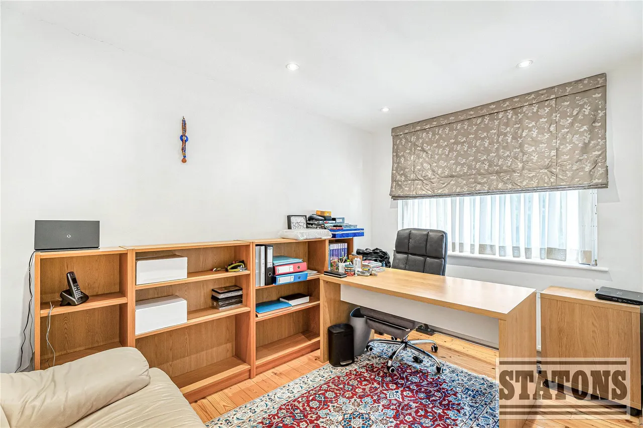 Oakleigh Park South, Whetstone, London, N20 9JP, photo 8