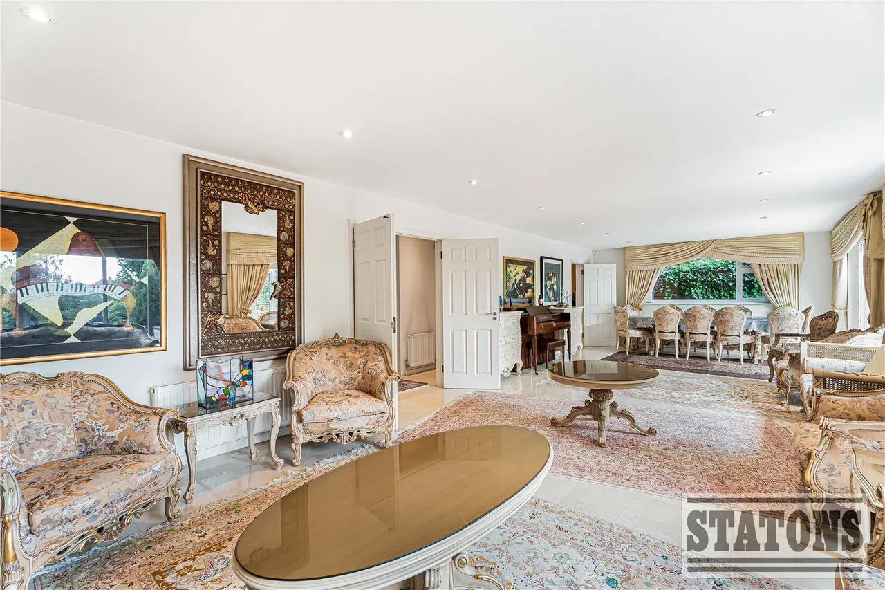 Oakleigh Park South, Whetstone, London, N20 9JP, photo 6