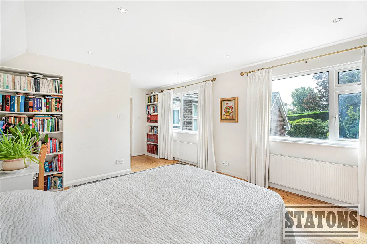 Oakleigh Park South, Whetstone, London, N20 9JP, photo 16