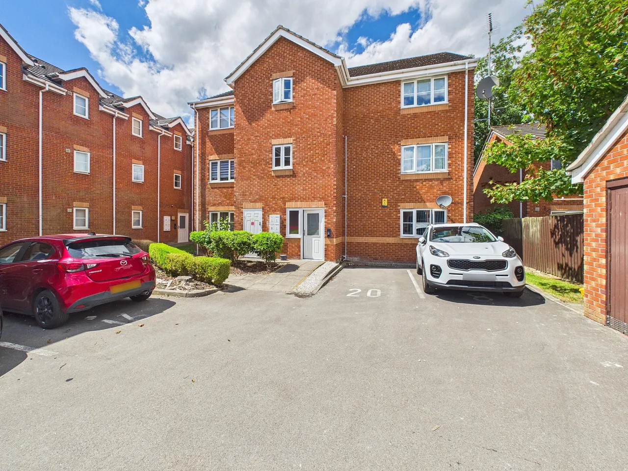 2 bed flat for sale, Medway Court, Parr, WA9