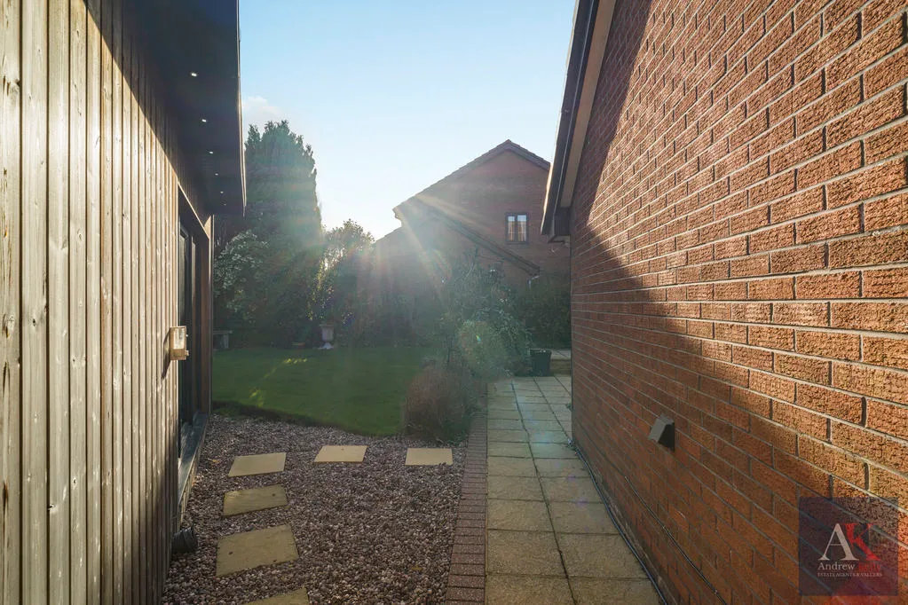 Campion Way, Rochdale OL12 7UL, photo 35