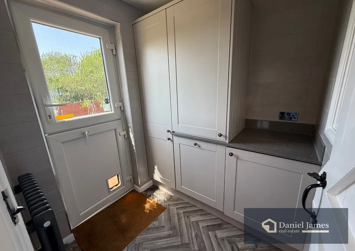 Romford, RM3, photo 11