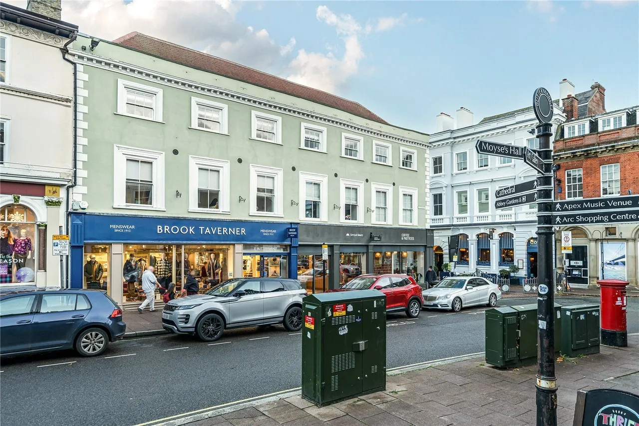 2 bed flat for sale, Abbeygate Street, Bury St Edmunds, IP33