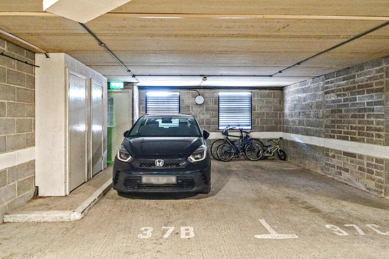 Imperial Square, Cheltenham, GL50, photo 11
