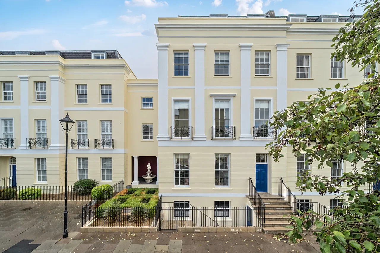 3 bed flat for sale — Imperial Square, Cheltenham, GL50