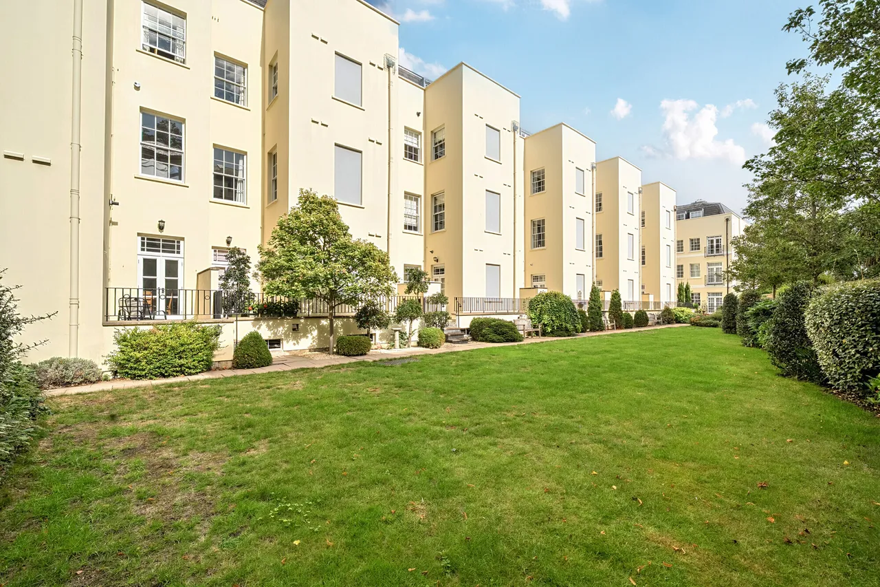 Imperial Square, Cheltenham, GL50, photo 10