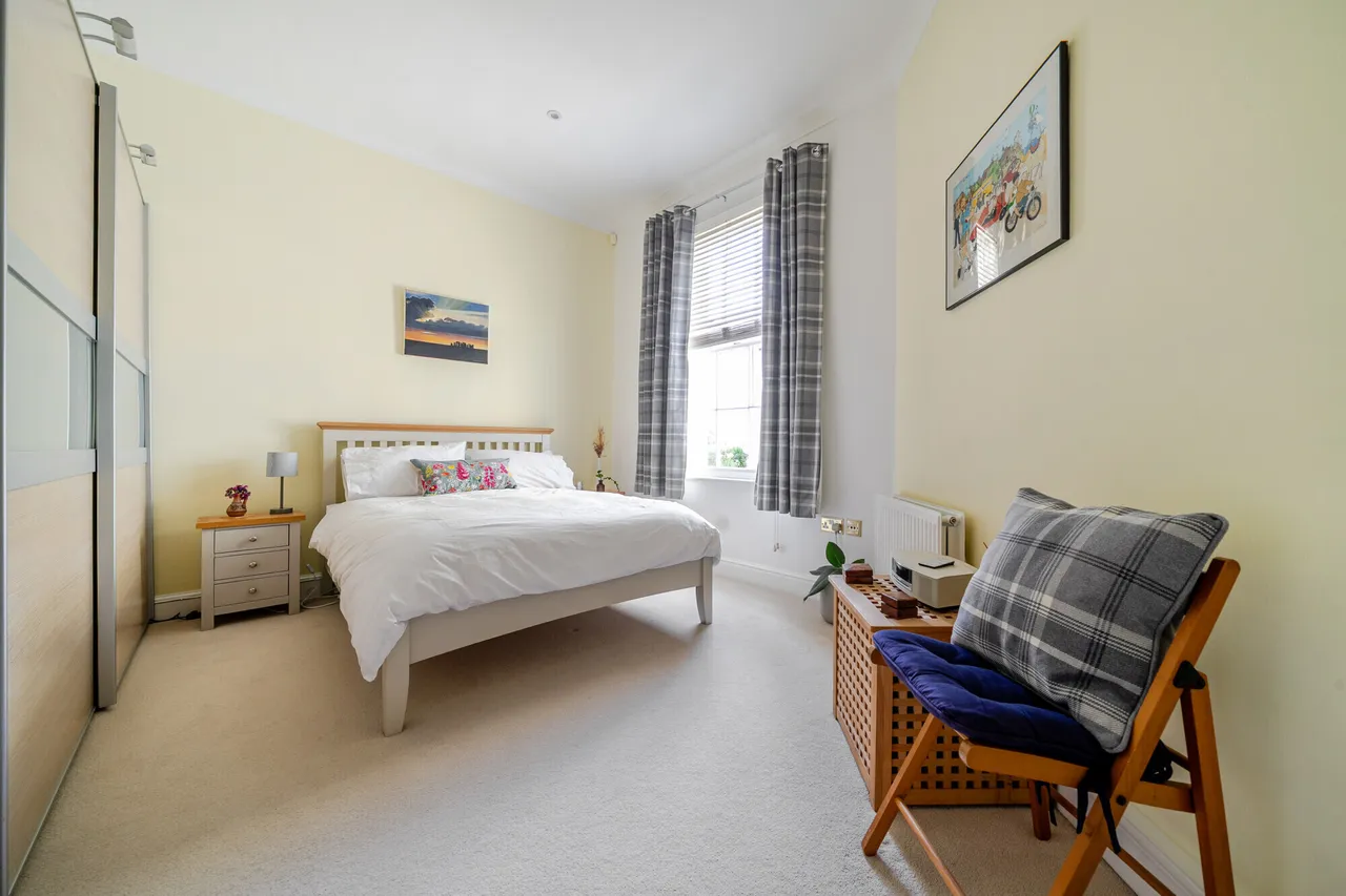 Imperial Square, Cheltenham, GL50, photo 6