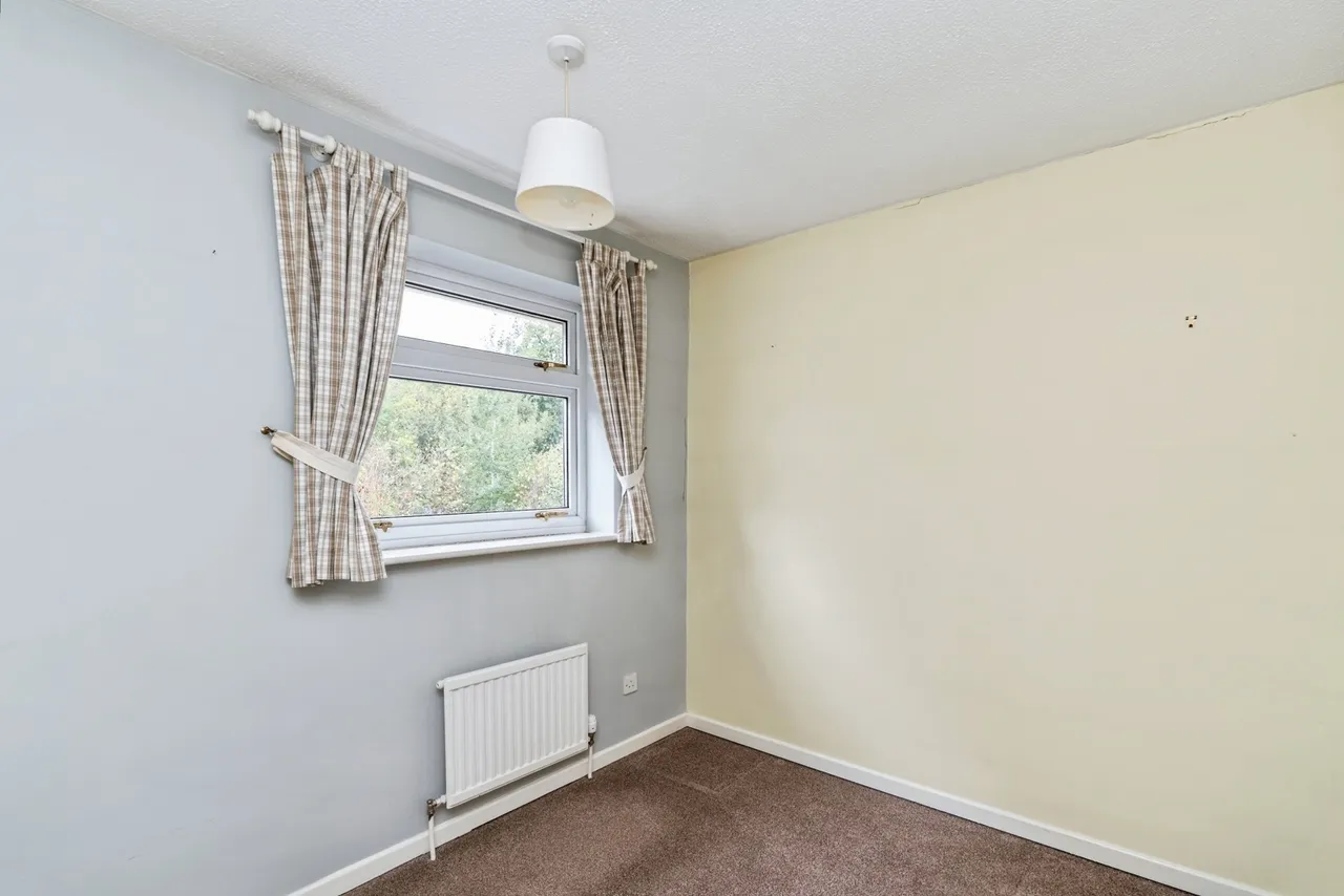 Deerhurst Close, West Totton, SO40, photo 18