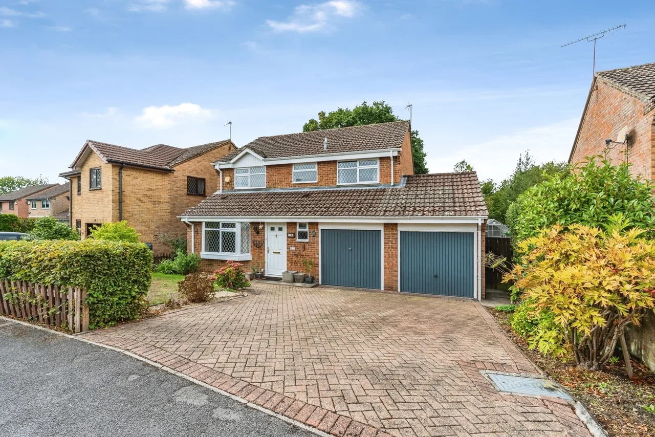 4 bed house for sale, Deerhurst Close, West Totton, SO40