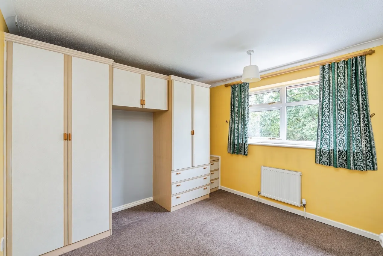 Deerhurst Close, West Totton, SO40, photo 17