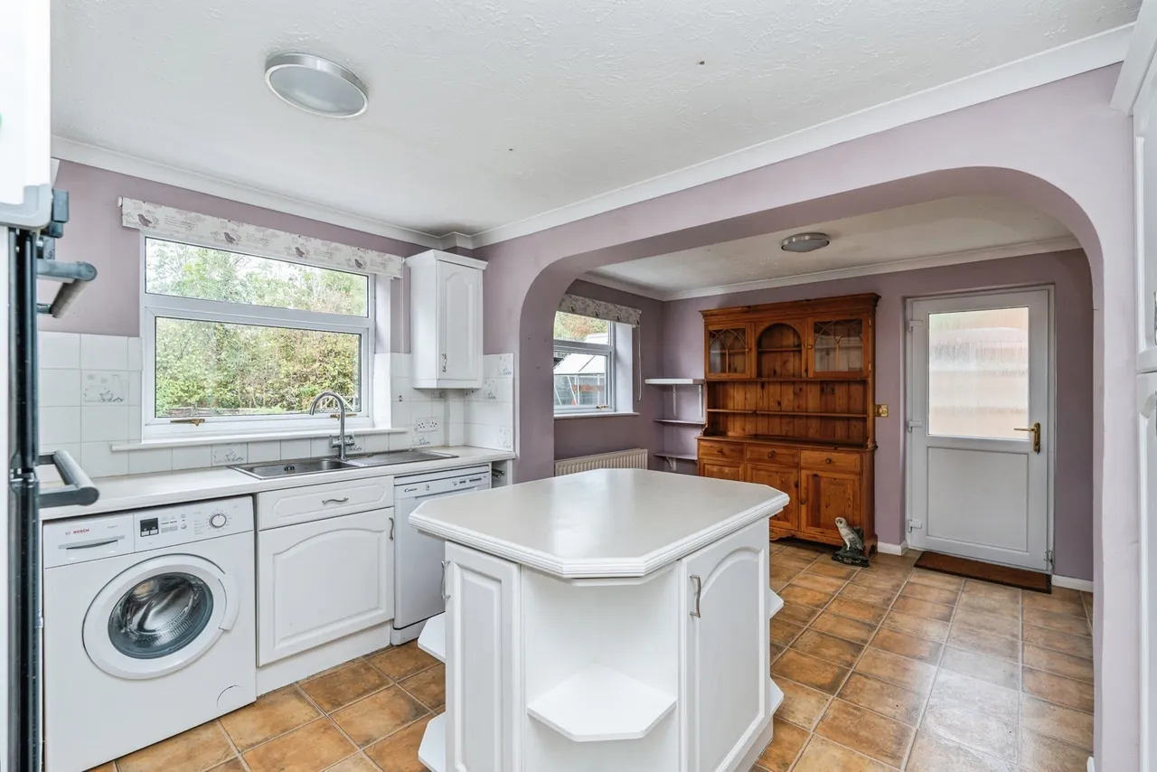 Deerhurst Close, West Totton, SO40, photo 9