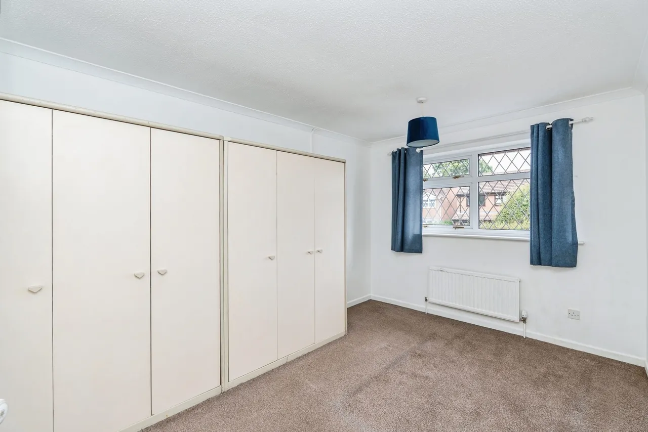 Deerhurst Close, West Totton, SO40, photo 16