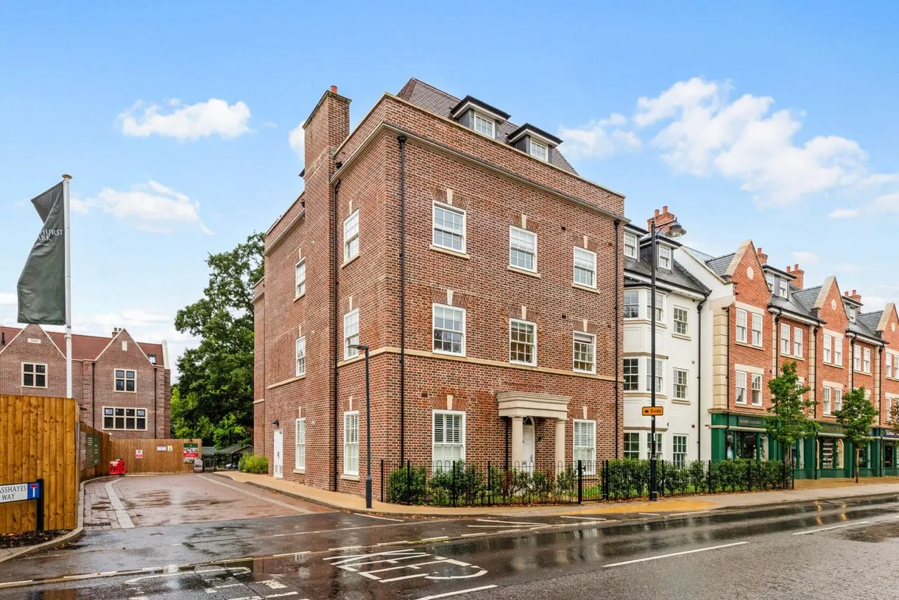 Lyndhurst, SO43, photo 27