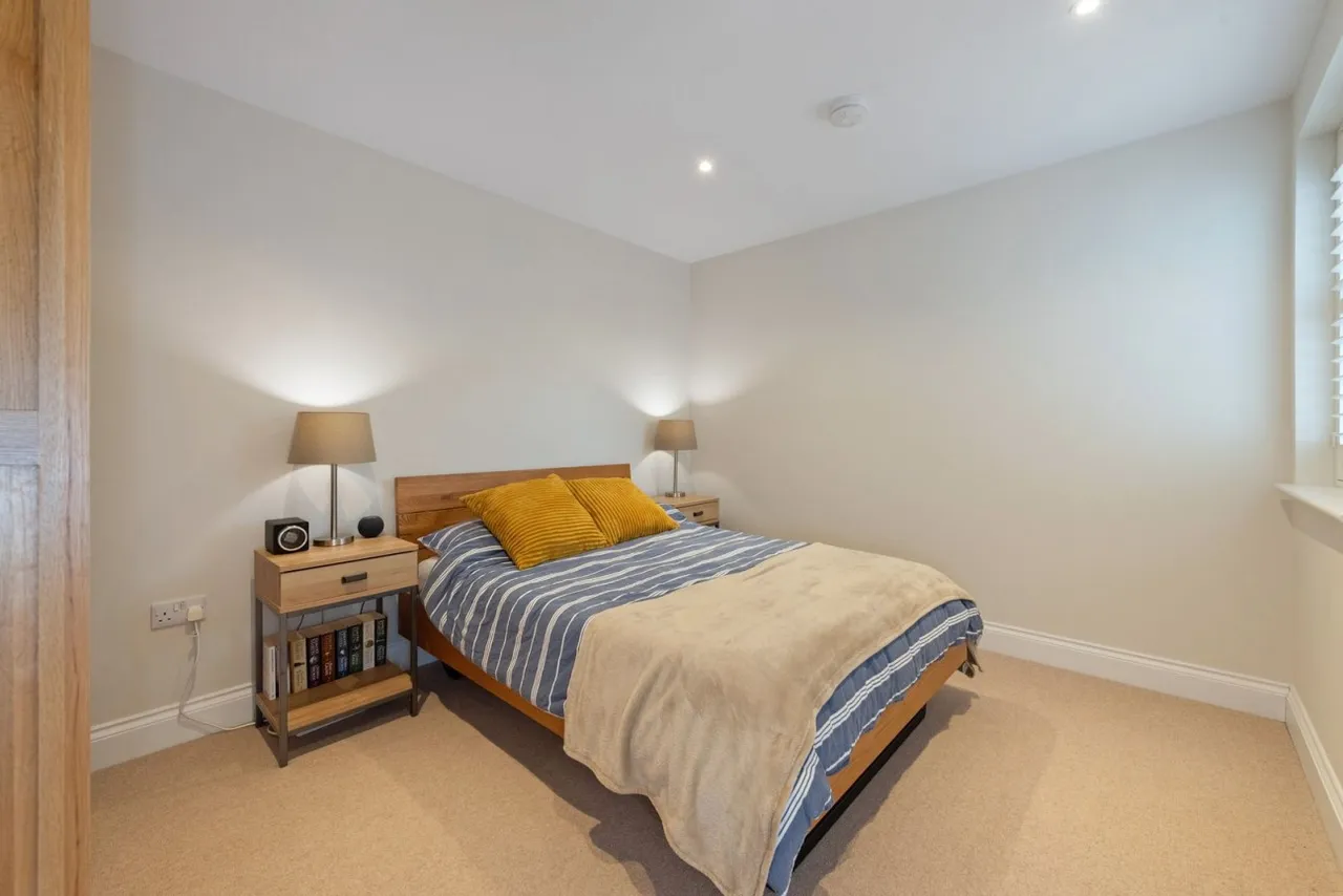 Lyndhurst, SO43, photo 12