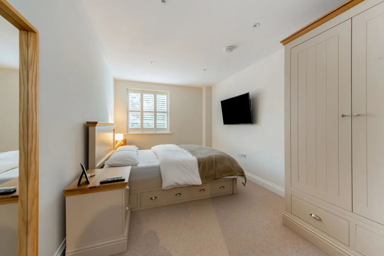 Lyndhurst, SO43, photo 15