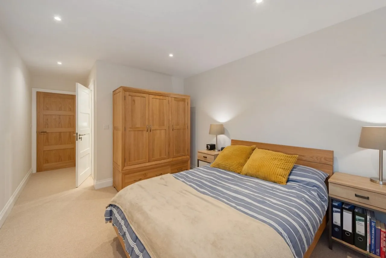 Lyndhurst, SO43, photo 13