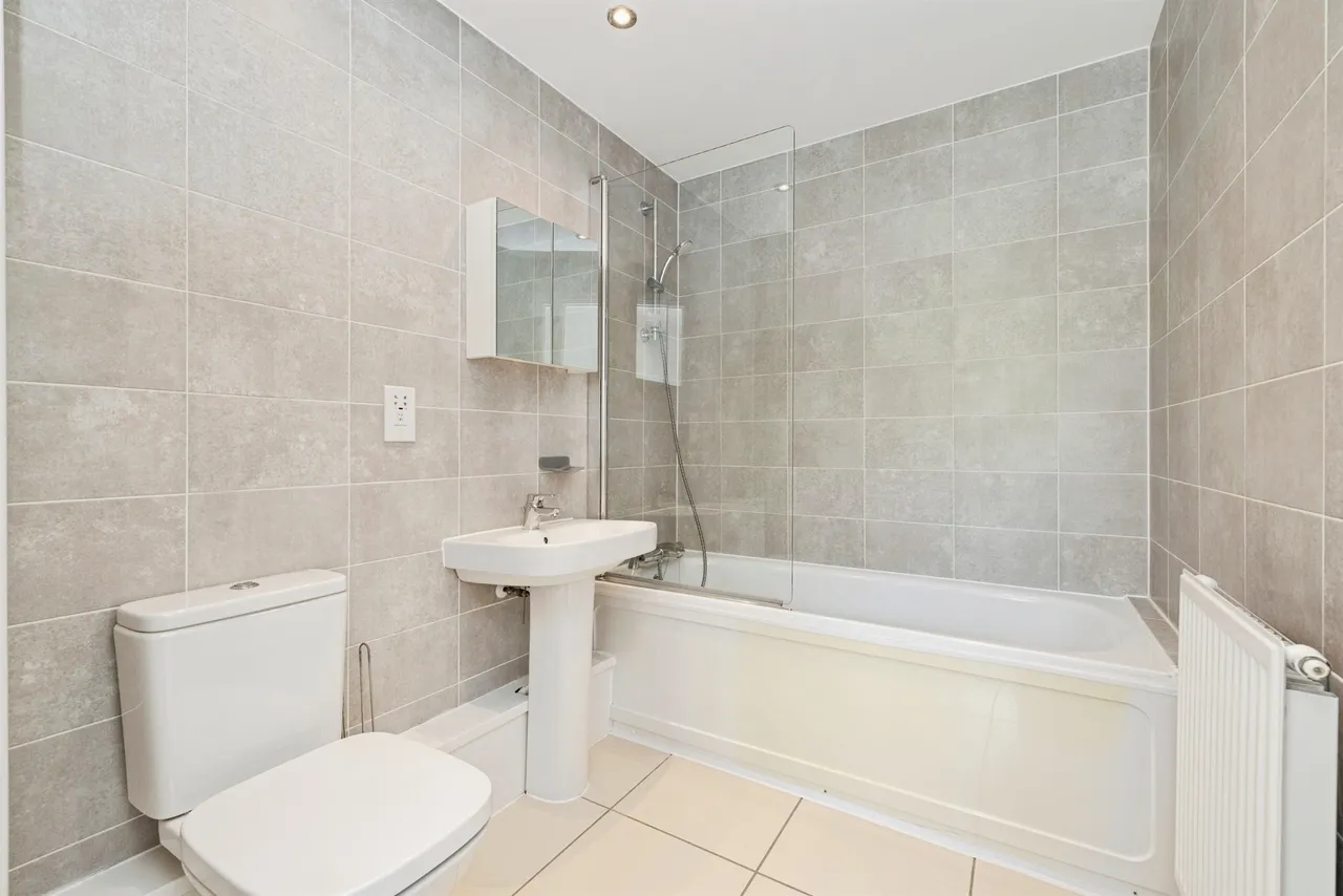 Dodd Road, Watford, WD24, photo 3