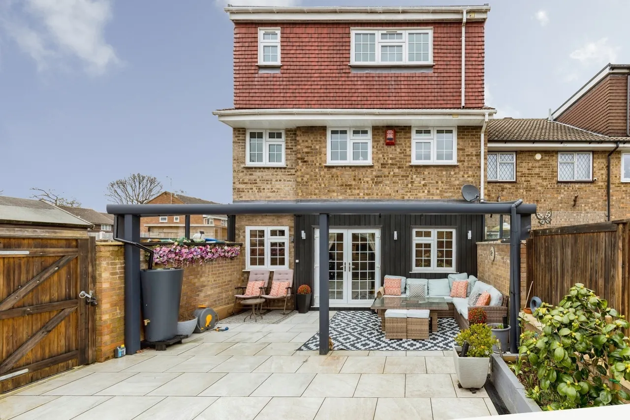 4 bed house for sale, Haywards, Crawley, RH10
