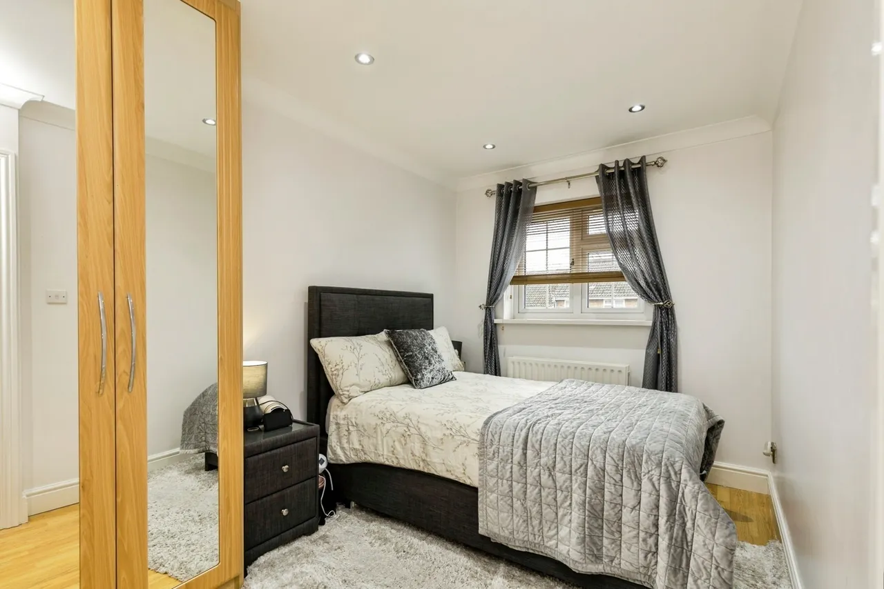 Haywards, Crawley, RH10, photo 16