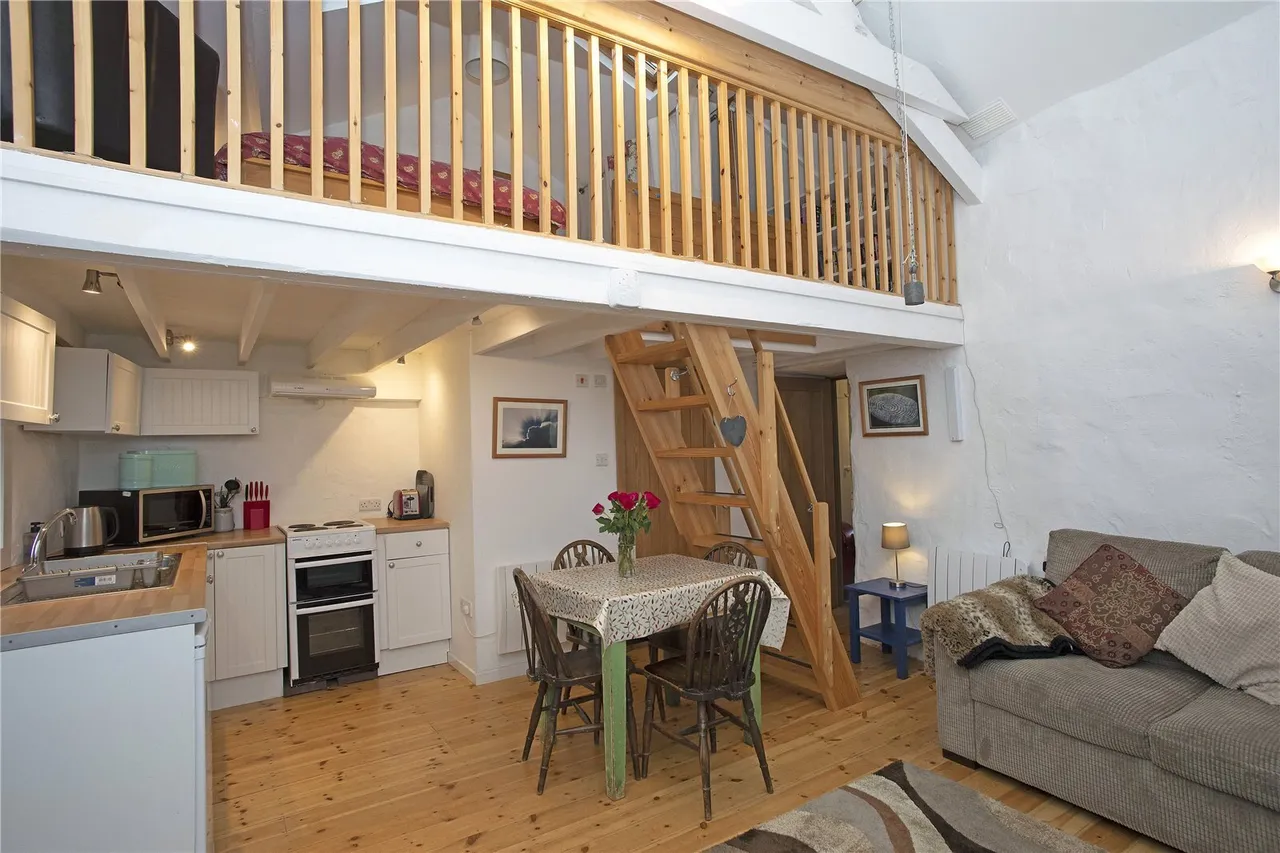 Cwm Teigl, Ffestiniog, LL41, photo 14