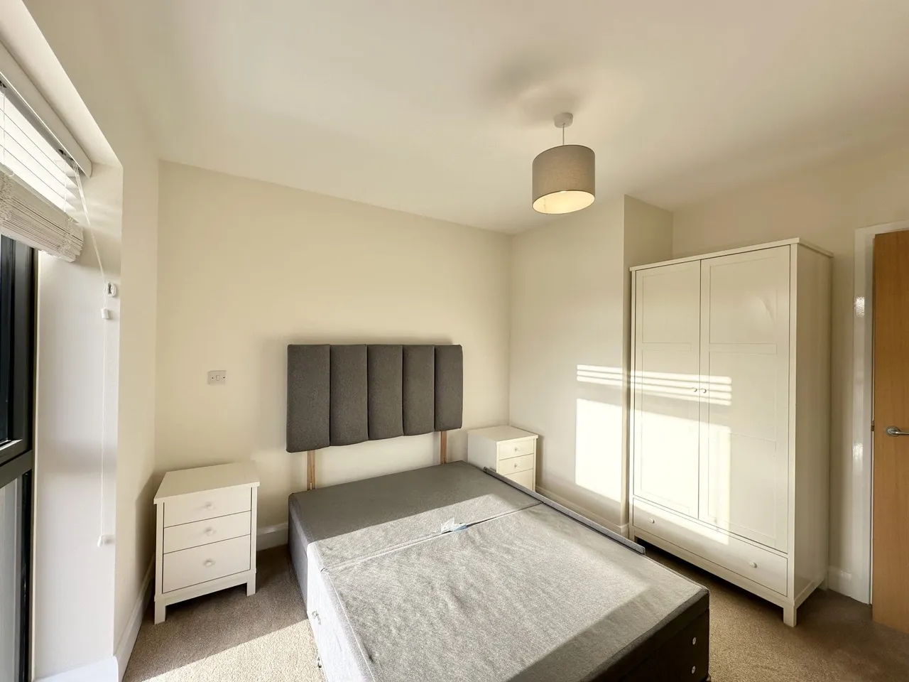 Waterside House Woodley Headland, Peartree Bridge, MK6, photo 5