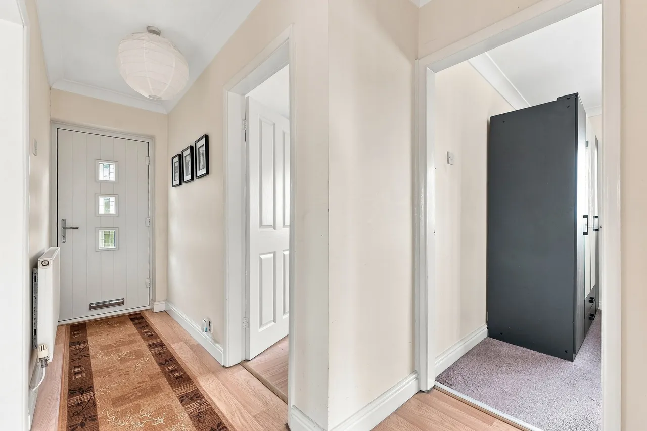 Elliott Drive, Inkersall, S43, photo 9