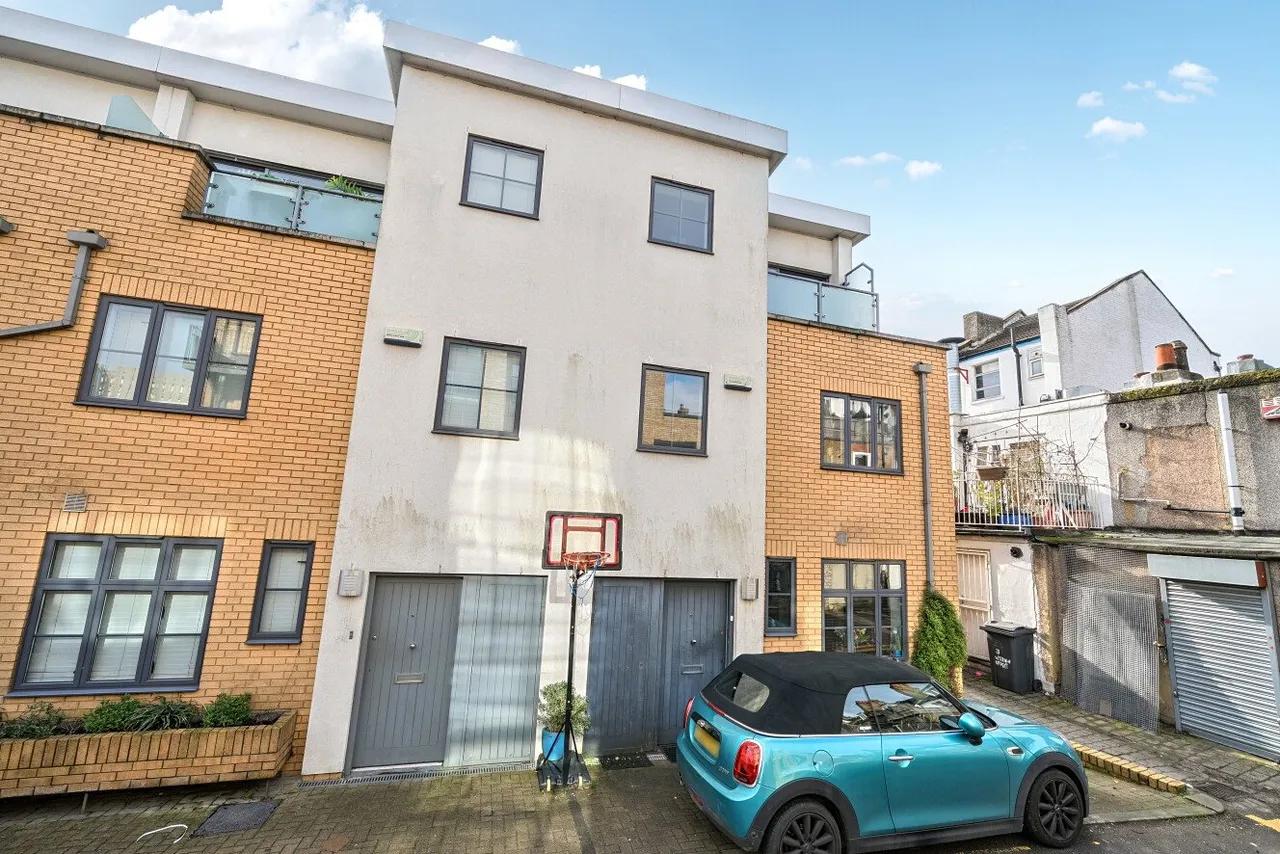 Paddock Gardens, Crystal Palace, London, SE19, photo 11