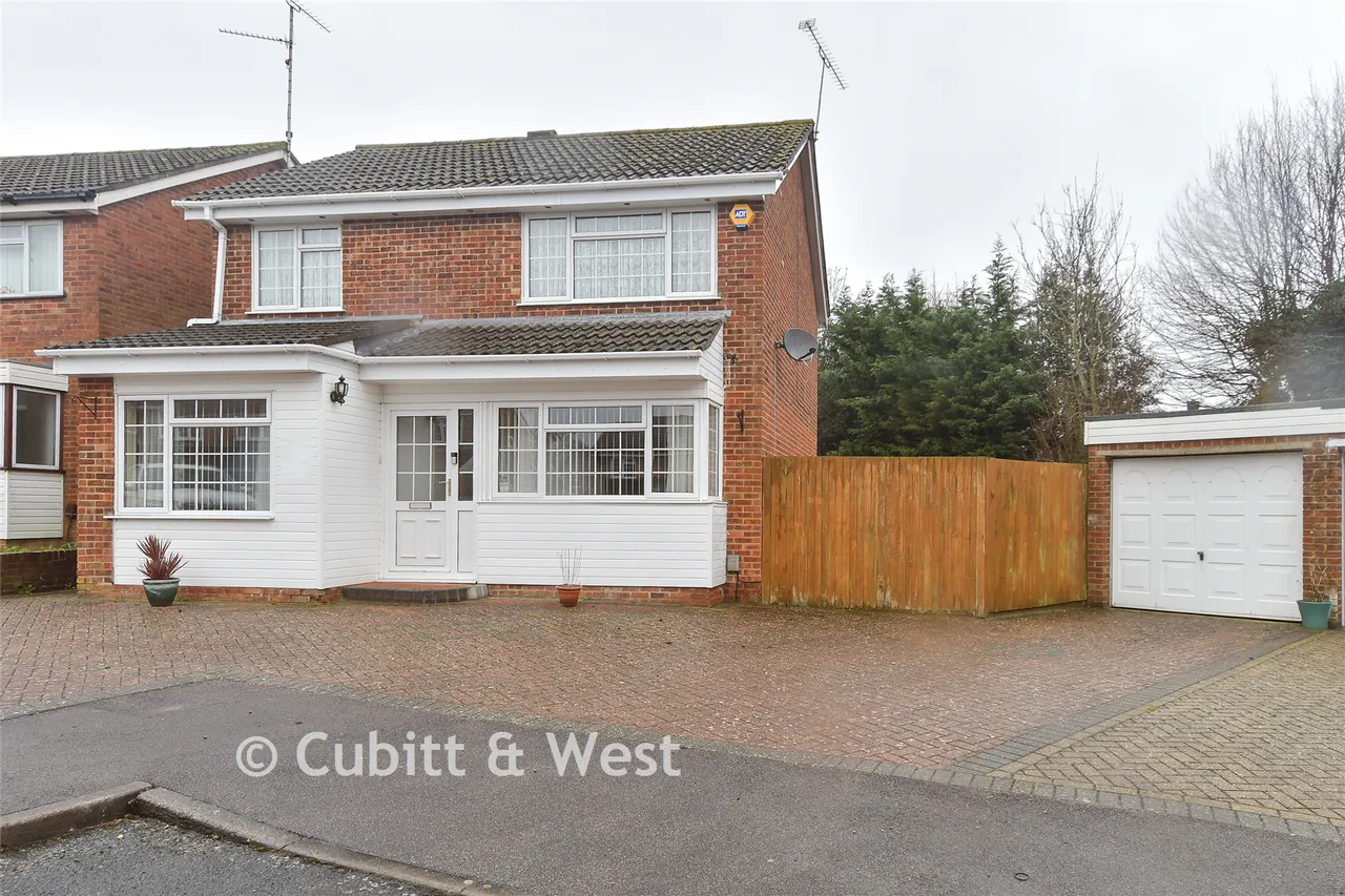 3 bed house for sale, Cissbury Hill, Crawley, RH11