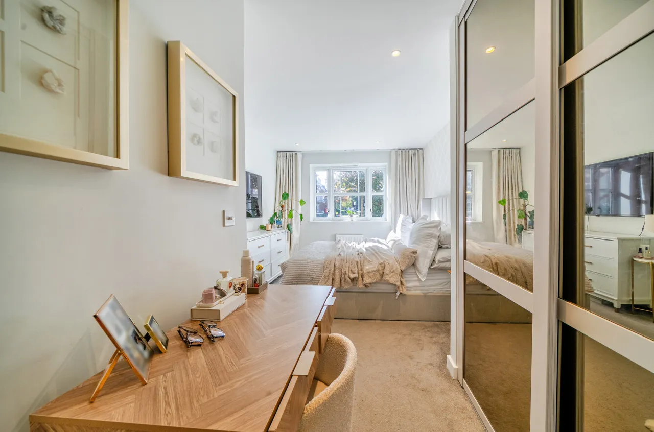 Pyestock Way, GU51, photo 10